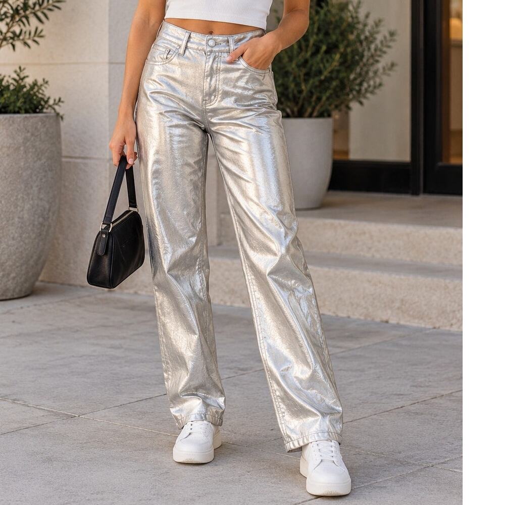 Abercrombie & Fitch 90s Relaxed High Rise Silver Faux Leather Pants Women's 29/8